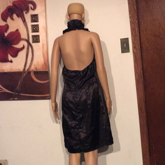 Women’s Wear - Picture 2 of 2